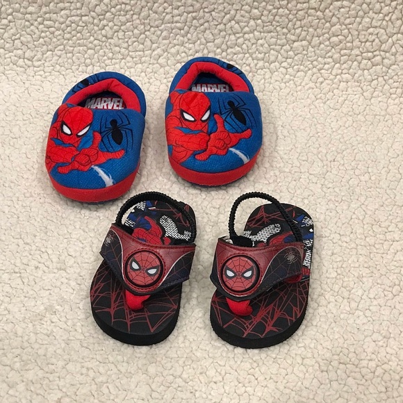 Marvel SpiderMan Sandals & Slippers Set
Sandals Light Up Small 5 - 6 Toddler - Picture 5 of 10